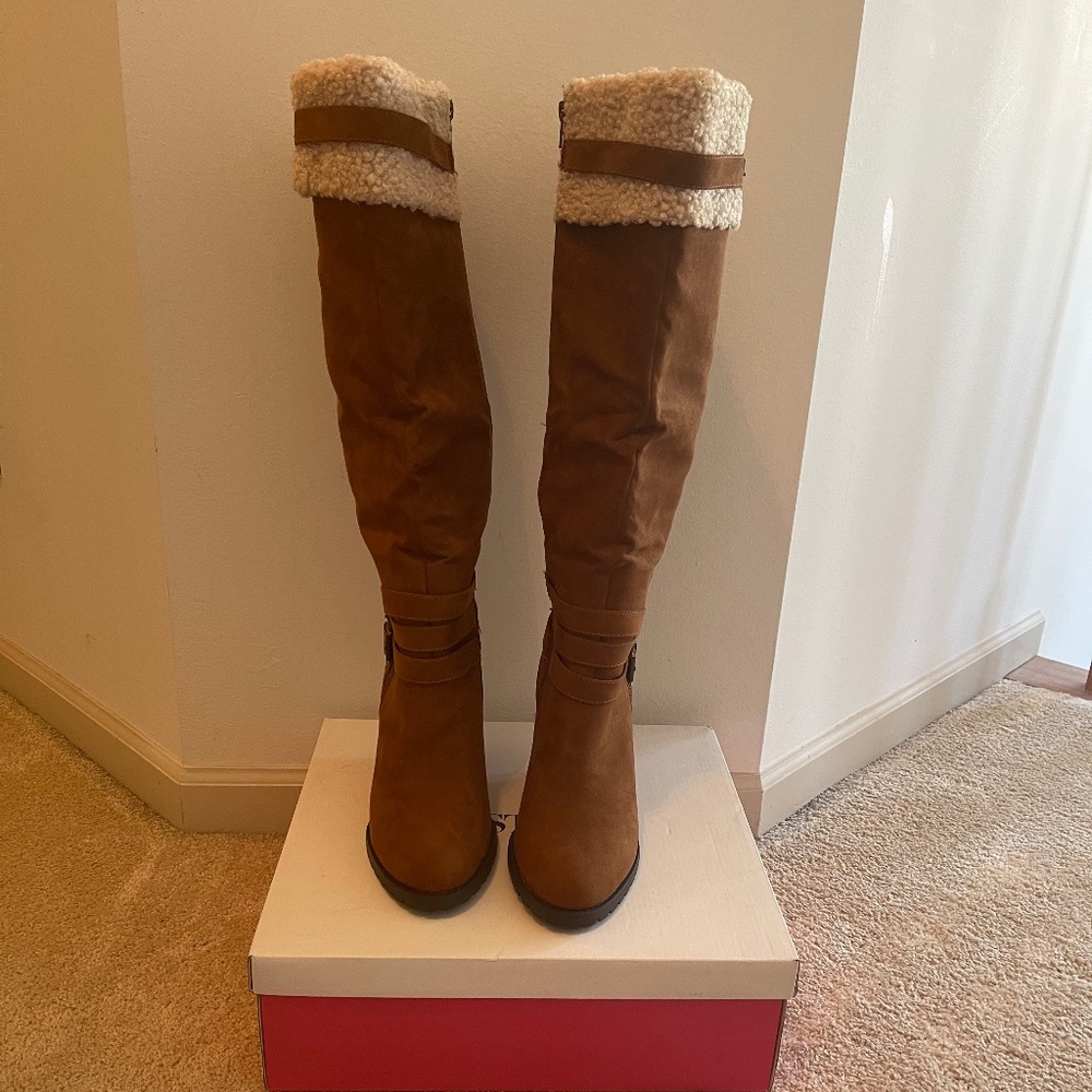 Ladies Cognac New Suede Boots sz 11
